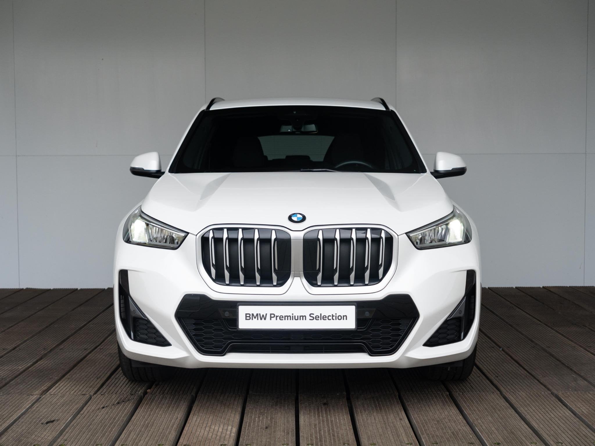 BMW X1 sDrive20i | M Sportpakket | Achteruitrijcamera | Stoe, Auto's, BMW, Metallic lak, Met garantie (alle), Wit, Origineel Nederlands
