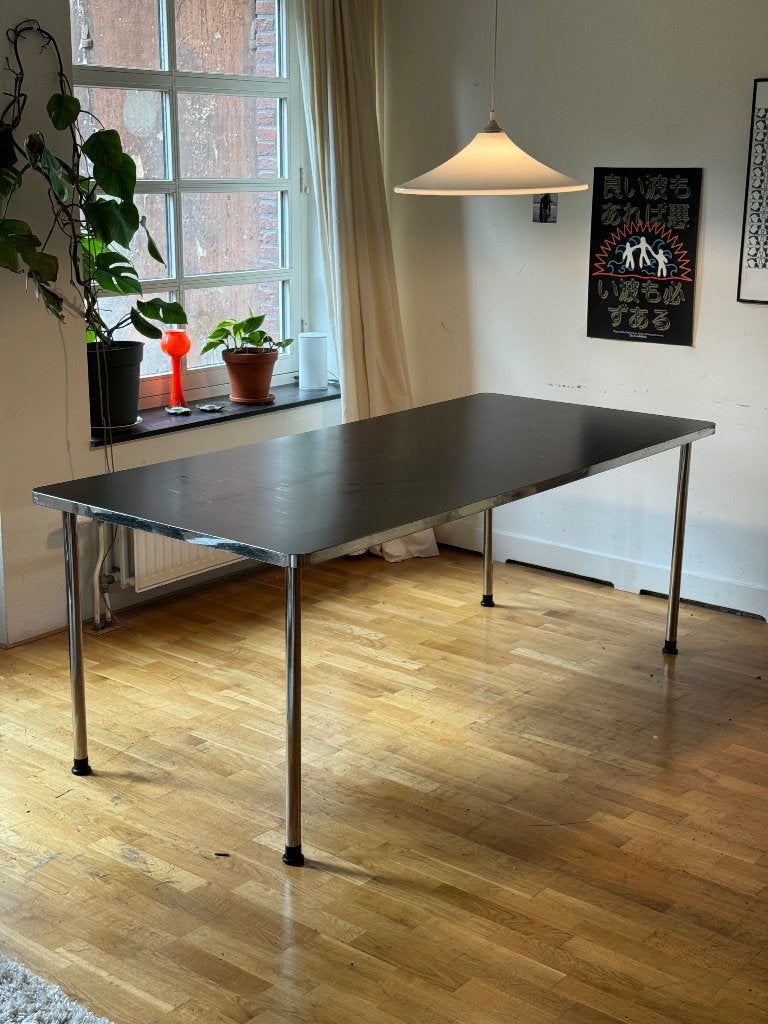 Gispen tafel 686 Dutch Originals zwart HPL chromen poten, Gebruikt, 200 cm of meer, Vijf personen of meer, Gispen