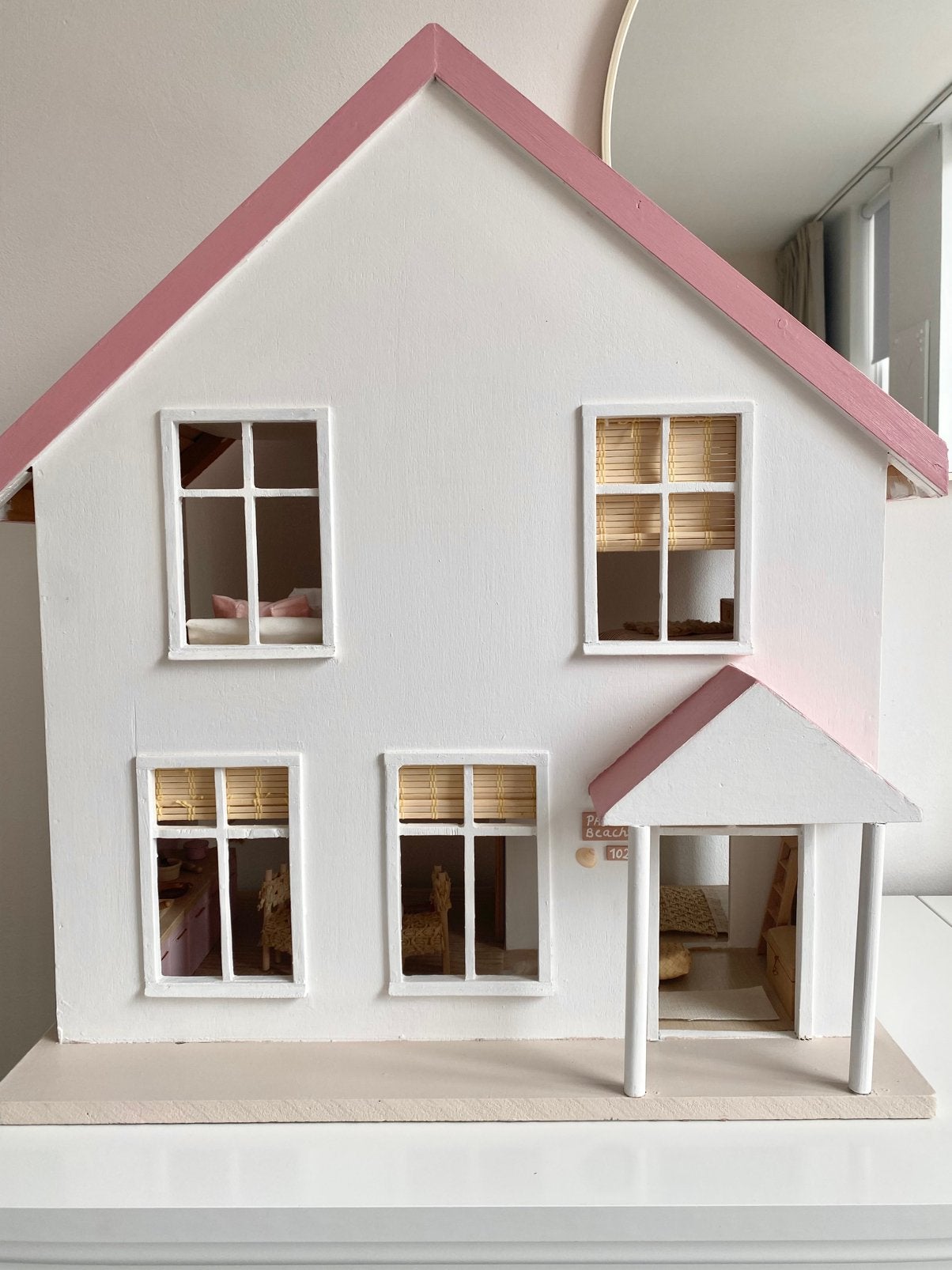 Opgeknapt zomers poppenhuis boho, Ophalen, Zo goed als nieuw, Poppenhuis