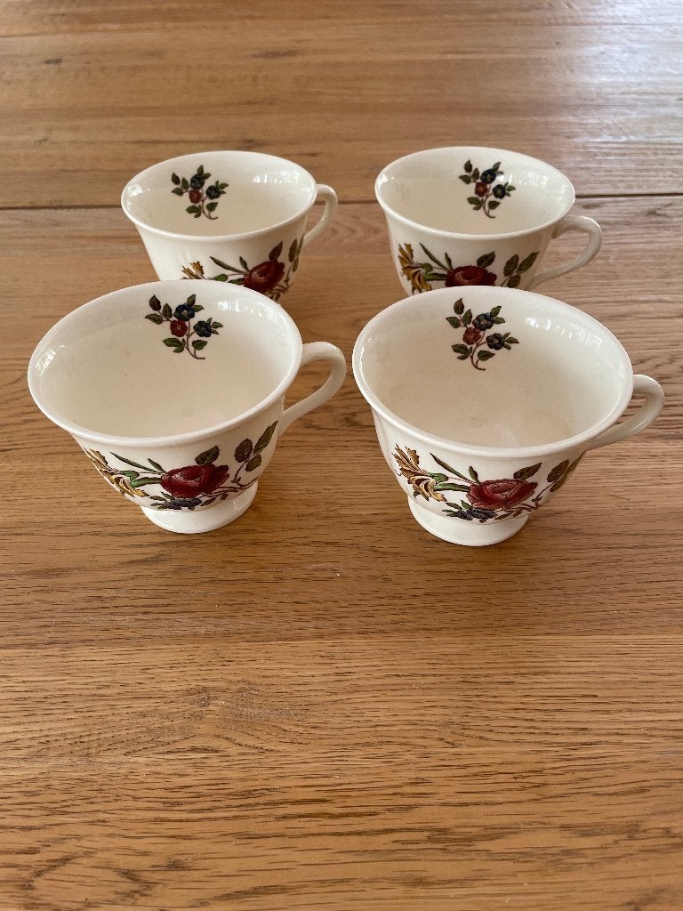 Set van 4 Wedgwood Queens Sprays theekopjes, Antiek en Kunst, Antiek | Servies los, Ophalen