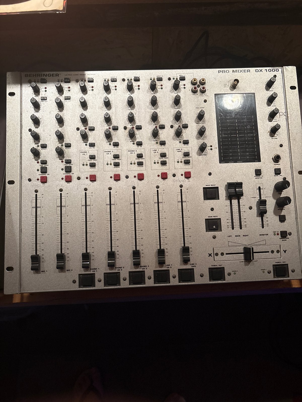 Behringer Pro Mixer DX1000 - Professionele DJ Mixer, Muziek en Instrumenten, Mengpanelen, Verzenden, Gebruikt, 10 tot 20 kanalen
