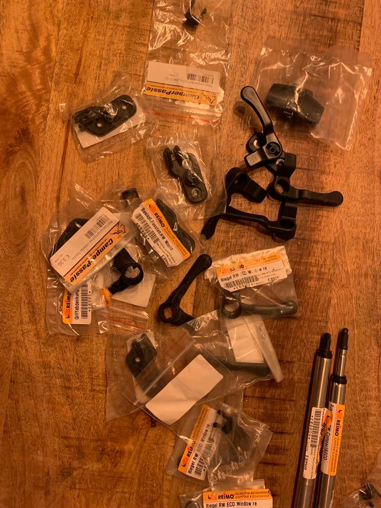 grote set spare parts dometic, Carbest en meer, Caravans en Kamperen, Ophalen of Verzenden, Zo goed als nieuw