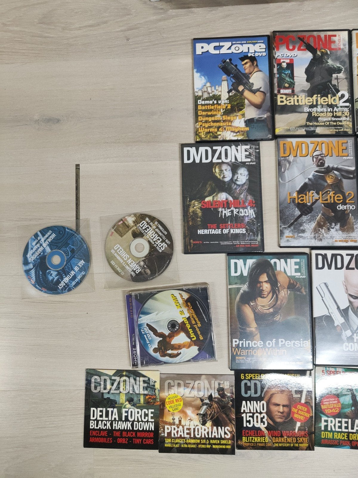 Grote collectie PC Zone, CD zone en DVD Zone Games, Spelcomputers en Games, Games | Pc, Avontuur en Actie, Online, Gebruikt, Niet van toepassing
