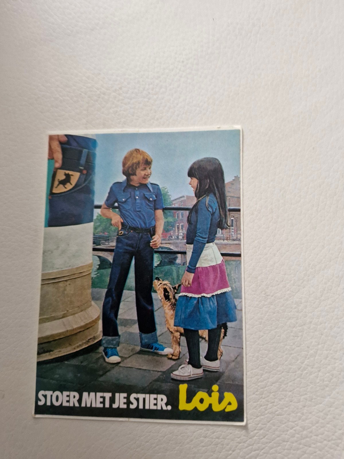 12121 Vintage Lois Jeans Sticker - Stoer met je Stier, Verzamelen, Ophalen of Verzenden