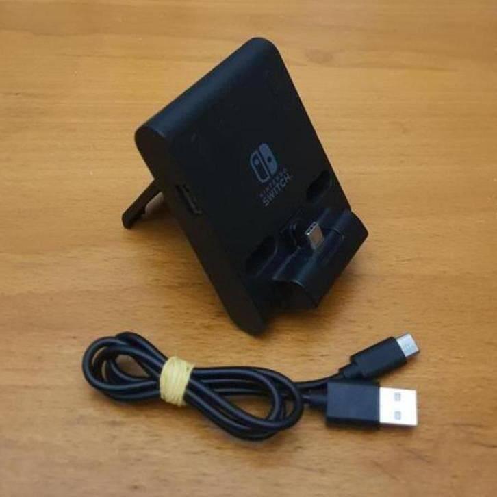 Nintendo Switch Hori Dual USB PlayStand met USB KABEL, 1 speler, Ophalen of Verzenden, Gebruikt, Vanaf 3 jaar
