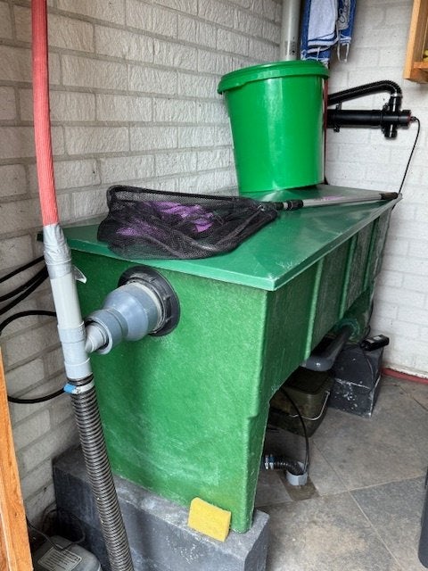 filterbak voor vijver met pomp, UV en luchtsteen, Ophalen, Zo goed als nieuw
