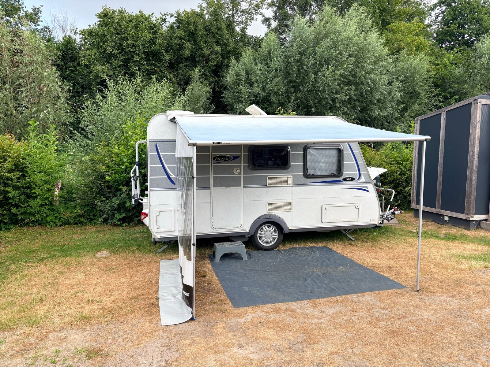 Caravelair Antares 390 Luxe 2013 - lichtgewicht en compleet, Vast bed, Treinzit, Particulier, Luifel