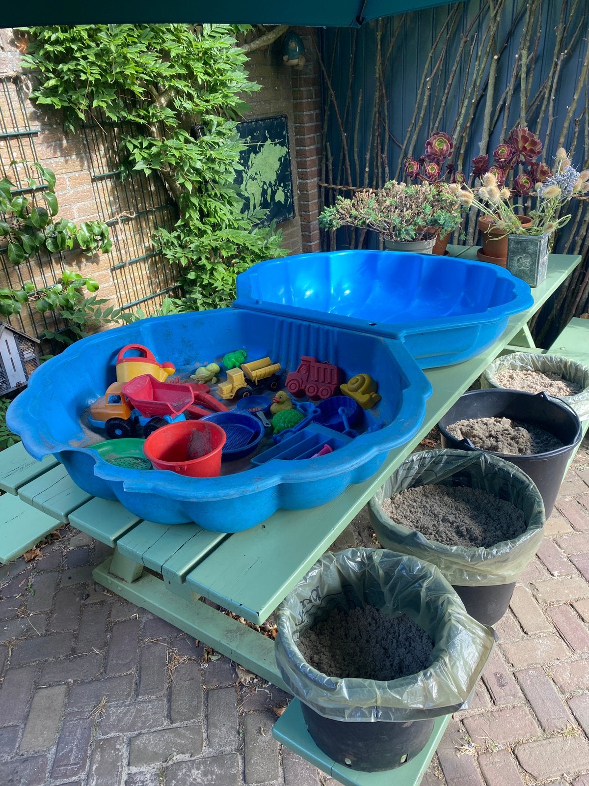 Zandbak schelp met deksel, zand en speegoed, Ophalen, Gebruikt