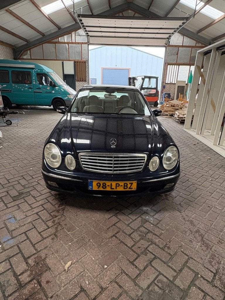 Mercedes-Benz E-Klasse 3.2 E320 Sedan AUT 2003 Blauw, Auto's, Mercedes-Benz, Automaat, Beige, Blauw, Particulier