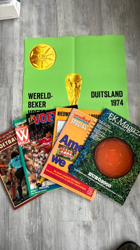 Diverse sportbladen EK en WK voetbal, Boeken, Tijdschriften en Kranten, Ophalen of Verzenden, Zo goed als nieuw, Overige typen