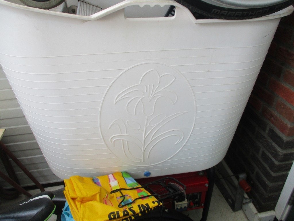 Witte bath bucket bad 200 Liter, Huis en Inrichting, Badkamer | Badkamermeubels, Ophalen of Verzenden, Zo goed als nieuw, Overige typen