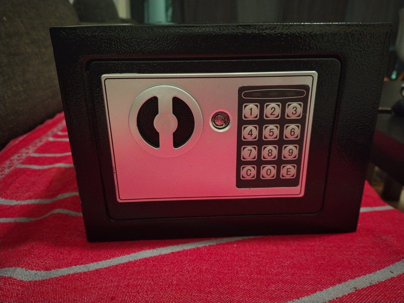 Kleine Elektronische Digitale Kluis (Alleen Toetsenbord), Ophalen of Verzenden, Gebruikt, Brandkast