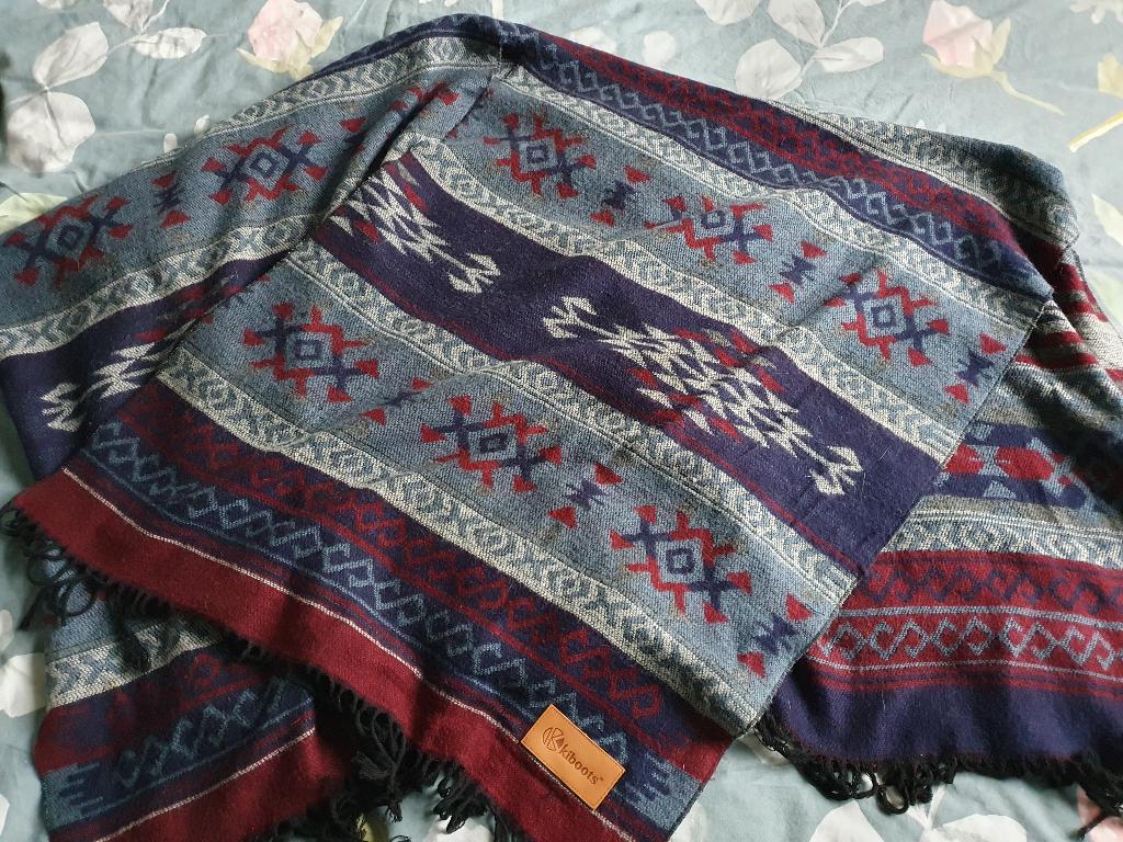 Lange stola, poncho van Kiboots, Kiboots, Maat 46/48 (XL) of groter, Ophalen of Verzenden, Sjaal