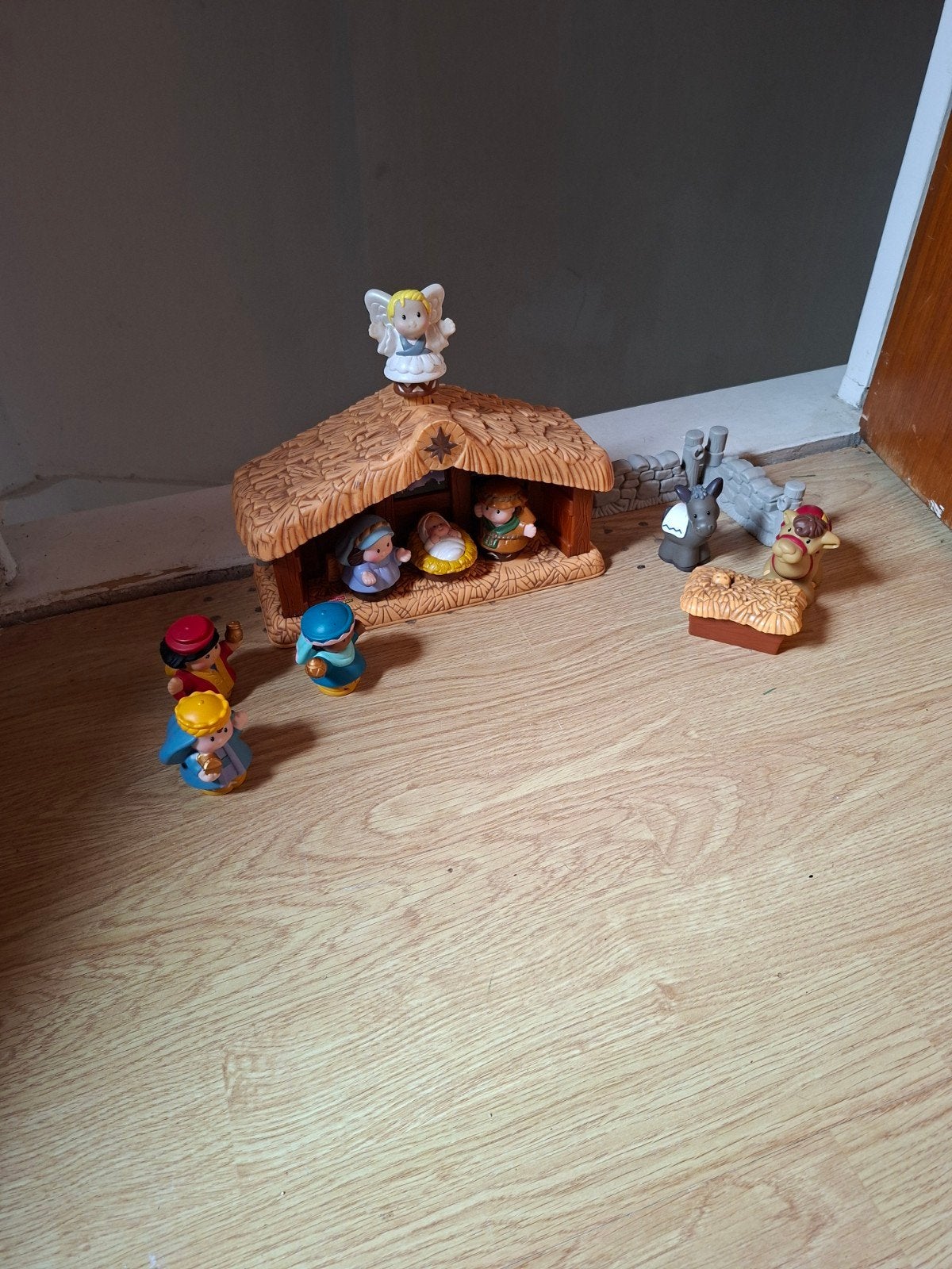 Little people kerst stal met licht en geluid., Ophalen, Zo goed als nieuw, Speelset, Met licht