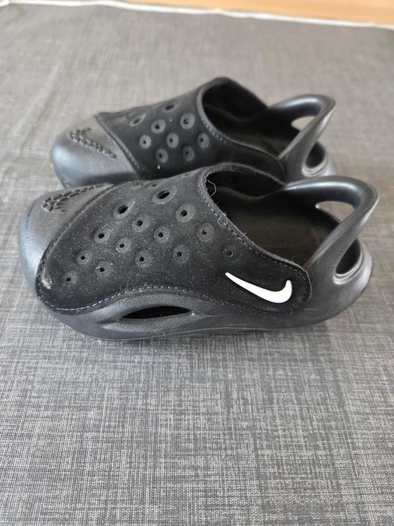 Nike waterschoenen mt 22-23, Ophalen of Verzenden, Zo goed als nieuw, Jongetje of Meisje, Schoentjes