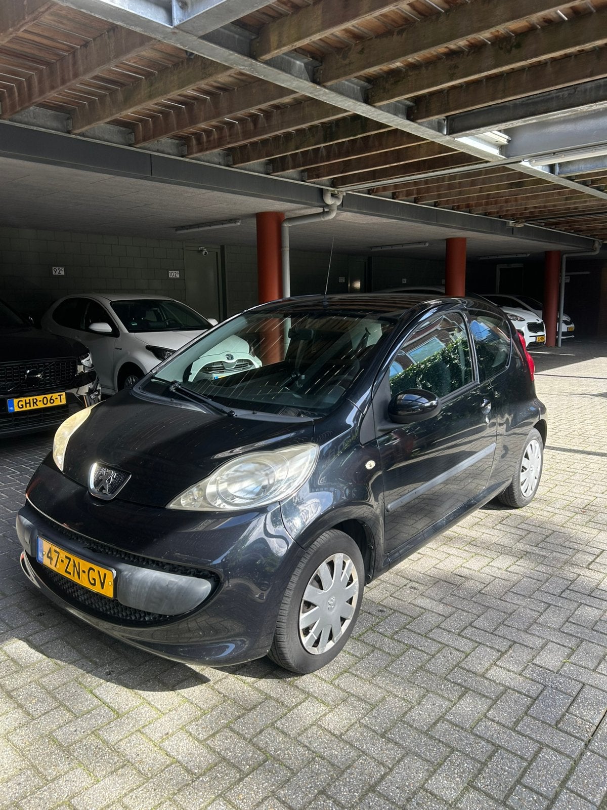 Peugeot 107 1.0 12V 3DR 2008 Zwart (BEURT+NIEUWE APK!), Ophalen, Gebruikt