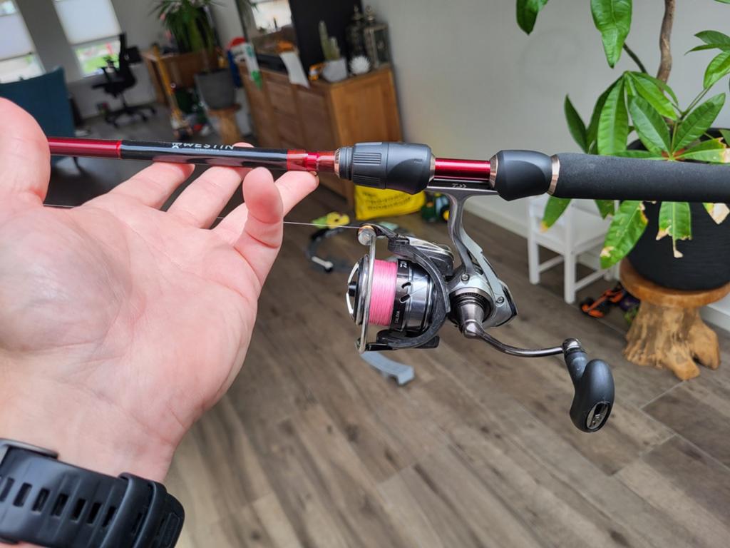 Westin w6 finesse shad 28gr + daiwa caldia LT2500, Watersport en Boten, Hengelsport | Roofvissen, Ophalen, Zo goed als nieuw, Werphengel