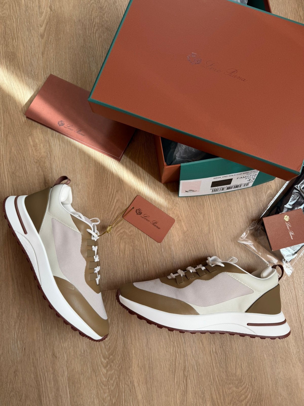 Loro piana week end walk evo khaki green, Ophalen of Verzenden, Zo goed als nieuw, Overige kleuren, Sneakers of Gympen