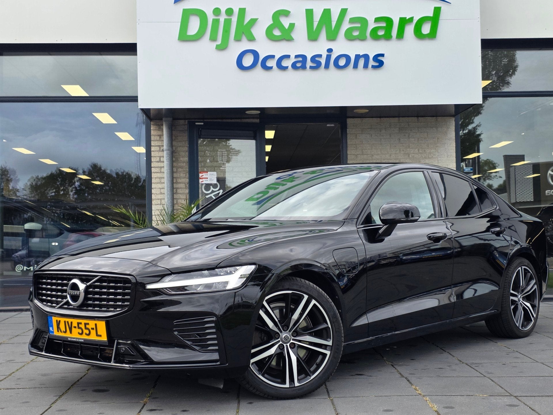 Volvo S60 2.0 Recharge T8 AWD R-Design Plug-in hybrid – 39, Auto's, Automaat, Gebruikt, Euro 6, 4 cilinders