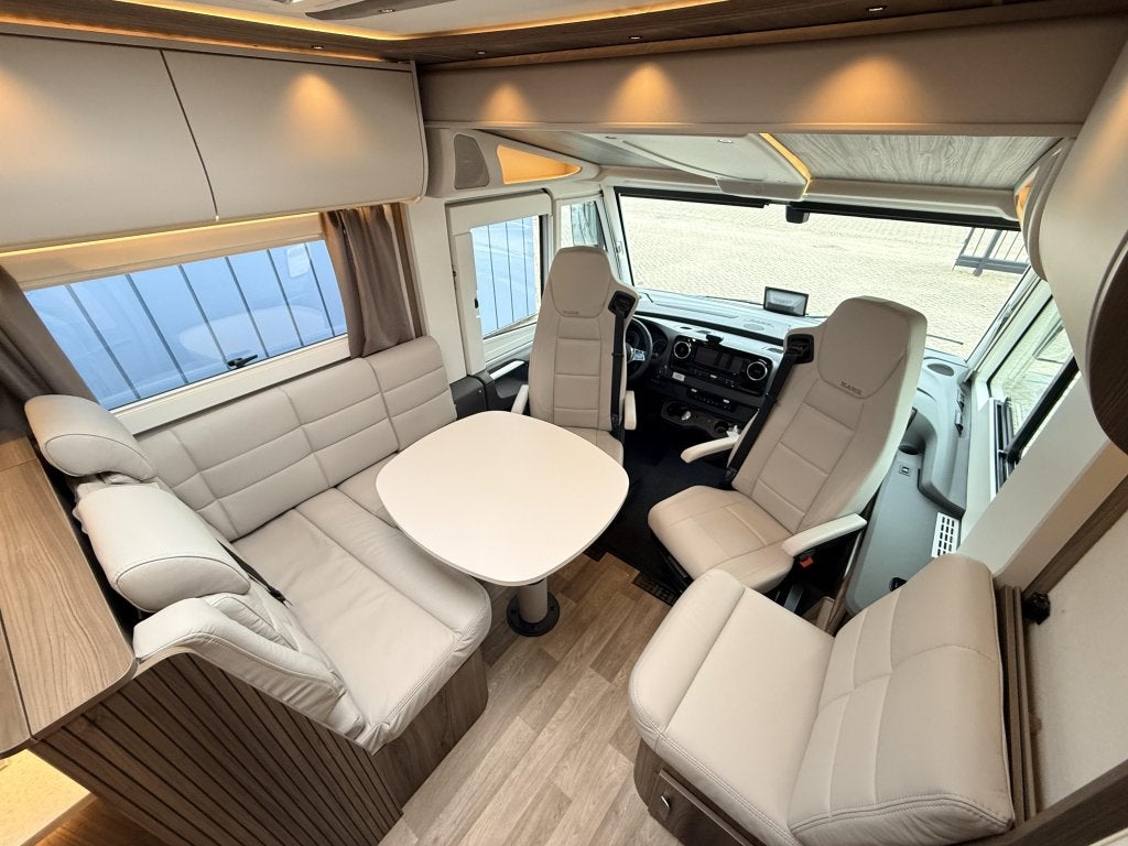 Kabe Travel Master Imperial R i830 LGB, Caravans en Kamperen, Luifel, Vloeistofverwarming, Bedrijf, Diesel