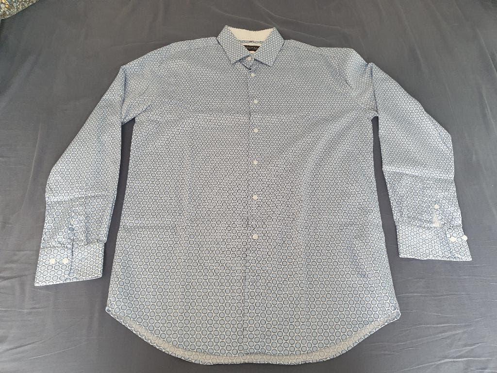 Tailor & Son overhemd blauw/wit motief mt 40/41 ZGAN, Kleding | Heren, Overhemden, Zo goed als nieuw, Halswijdte 41/42 (L), Blauw