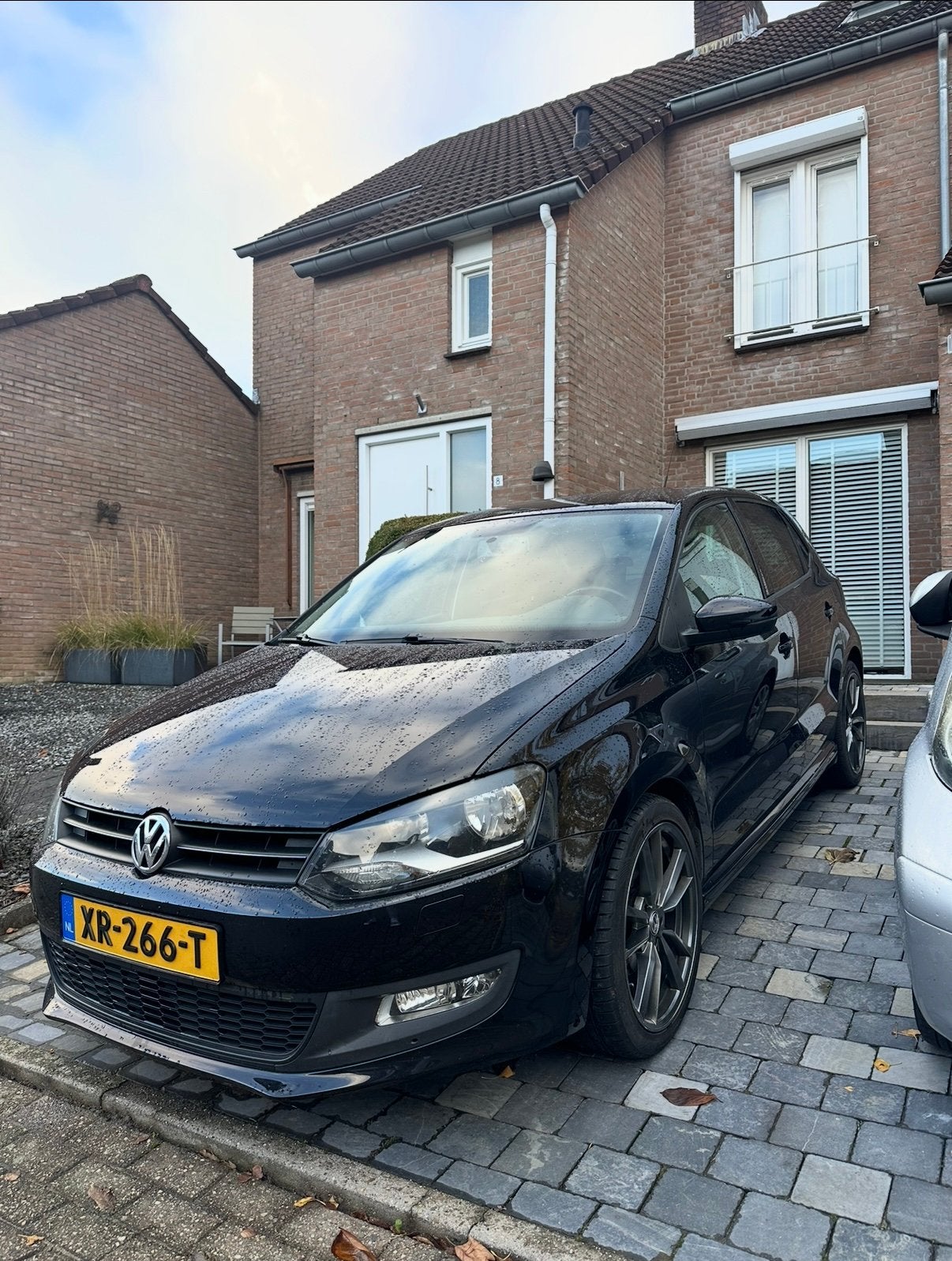 Volkswagen Polo 1.4 16V FSI 63KW 2011 Zwart, Auto's, Voorwielaandrijving, 970 kg, 40 €/maand, 4 cilinders