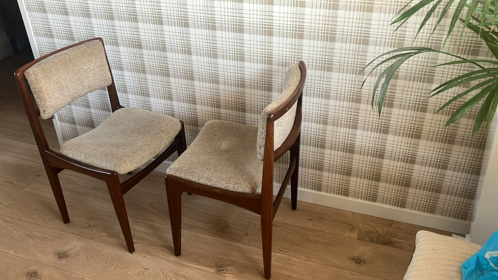Deens design, Huis en Inrichting, Stoelen, Ophalen, Zo goed als nieuw, Twee