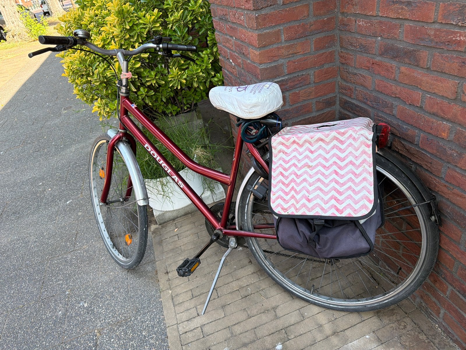 Douglas damesfiets met nieuwe banden en goed onderhoud, Fietsen en Brommers, Velgrem, Versnellingen, Ophalen, Overige merken