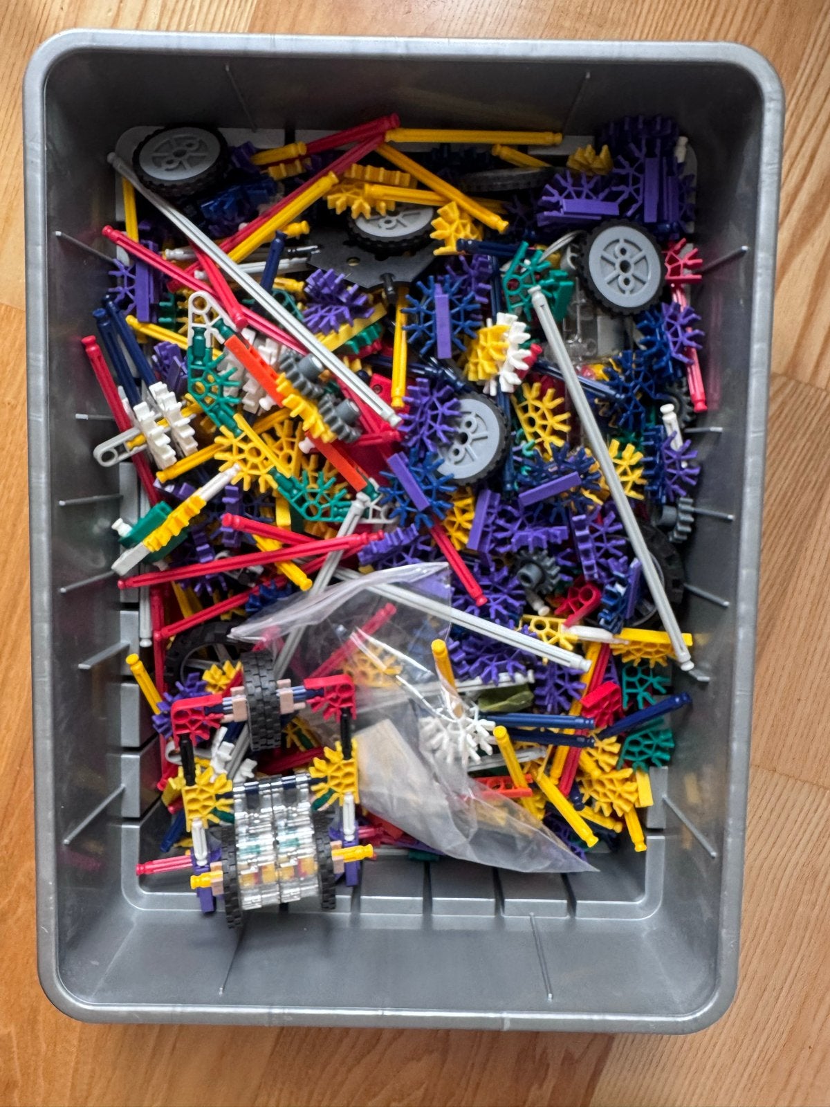 Grote bak K'nex met boekjes en motor, Ophalen of Verzenden, Gebruikt, K'nex
