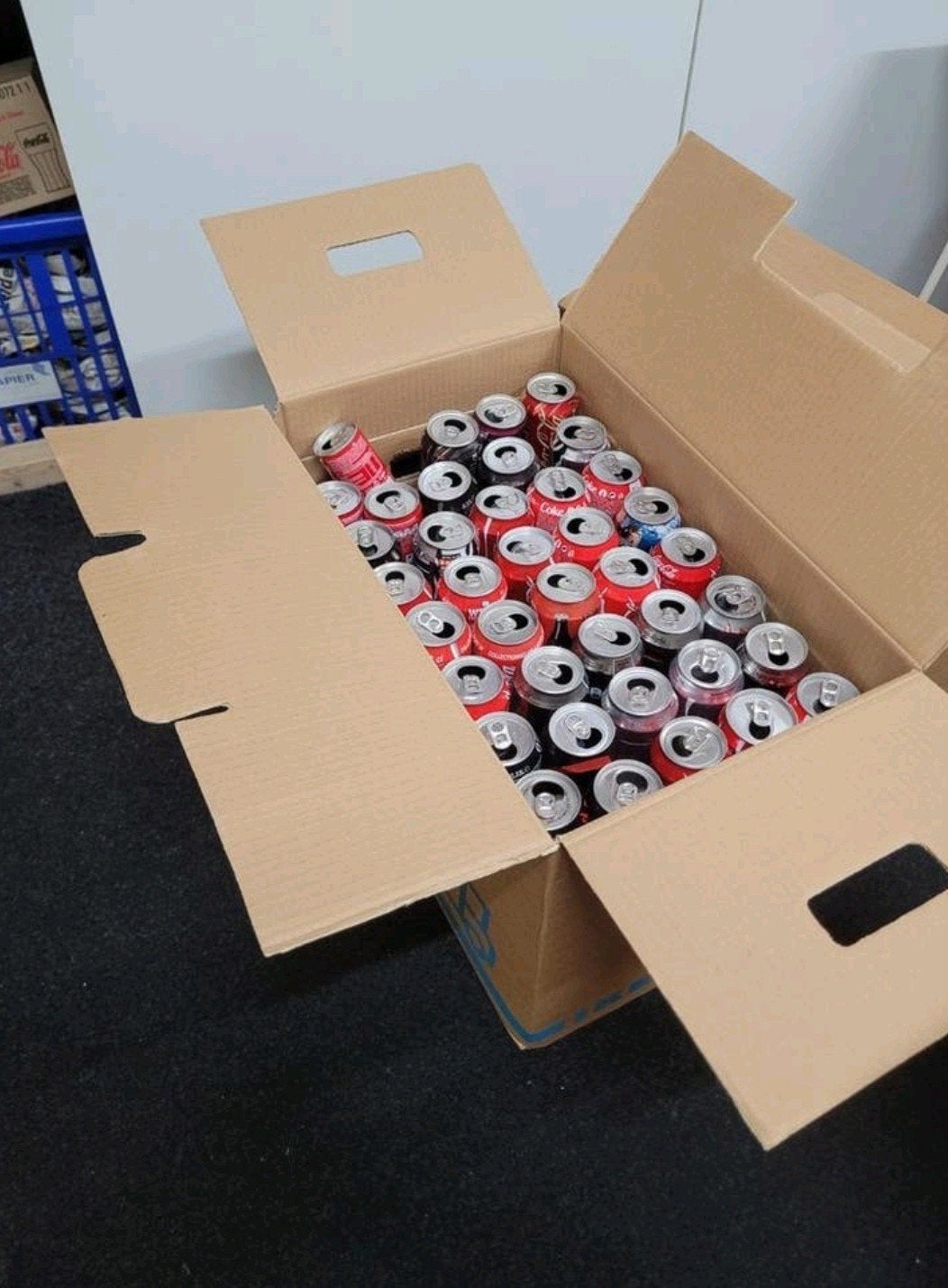 Verzameling coca-cola blikjes, flesjes, glazen, Verzamelen, Ophalen, Gebruikt
