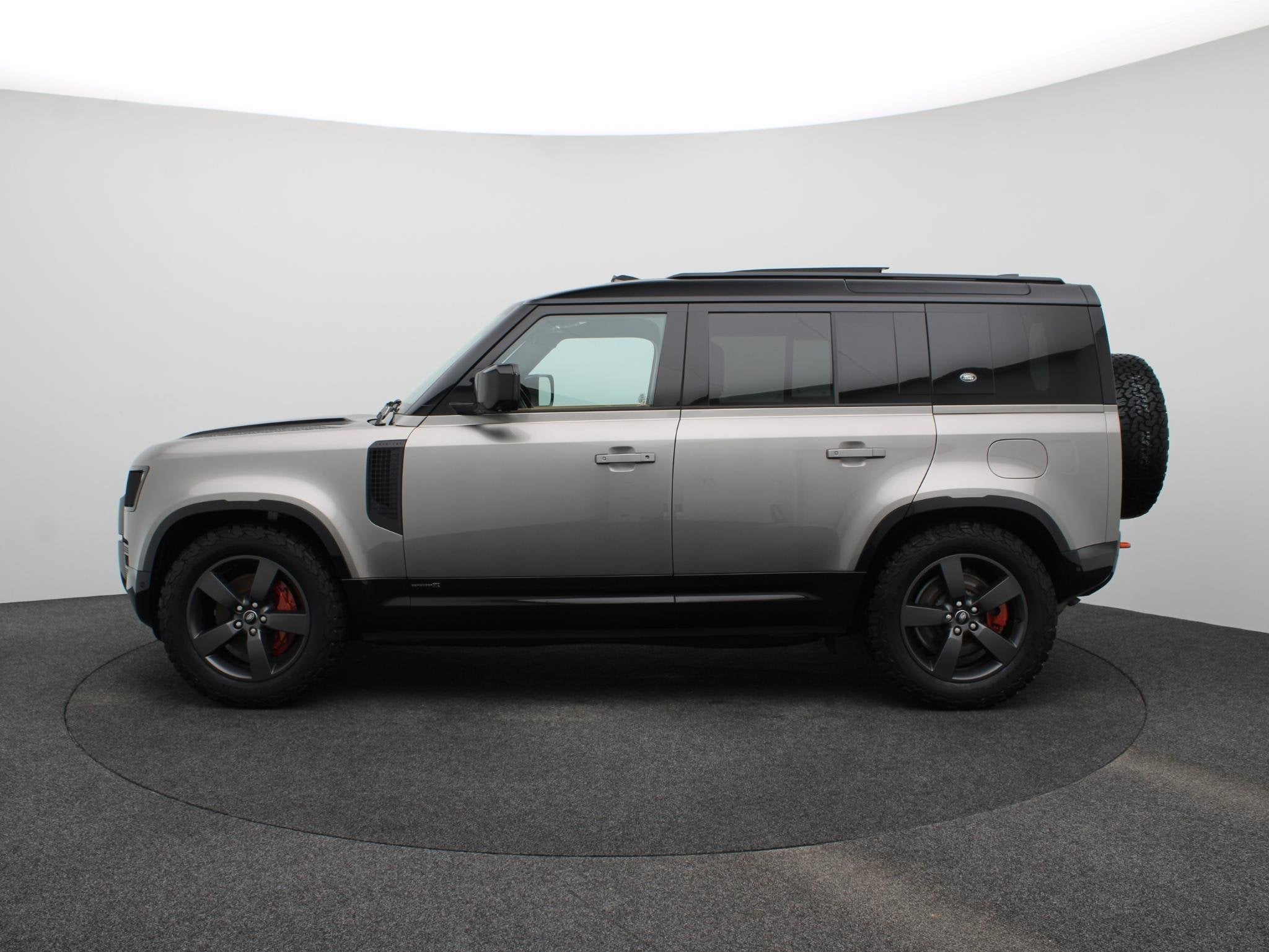 Land Rover Defender 110 2.0 P400e 110 X | Cold Climate Pack, Auto's, Automaat, 12 maanden, 404 pk, Gebruikt