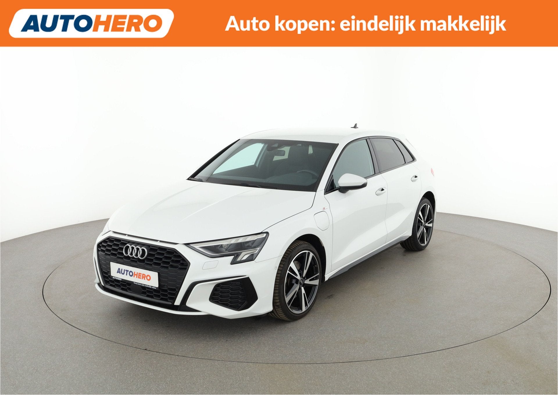 Audi A3 Sportback 40 TFSI e Business edition | YM54281 |, Auto's, Audi, 8 kWh, Gebruikt, 4 cilinders, Leder en Stof