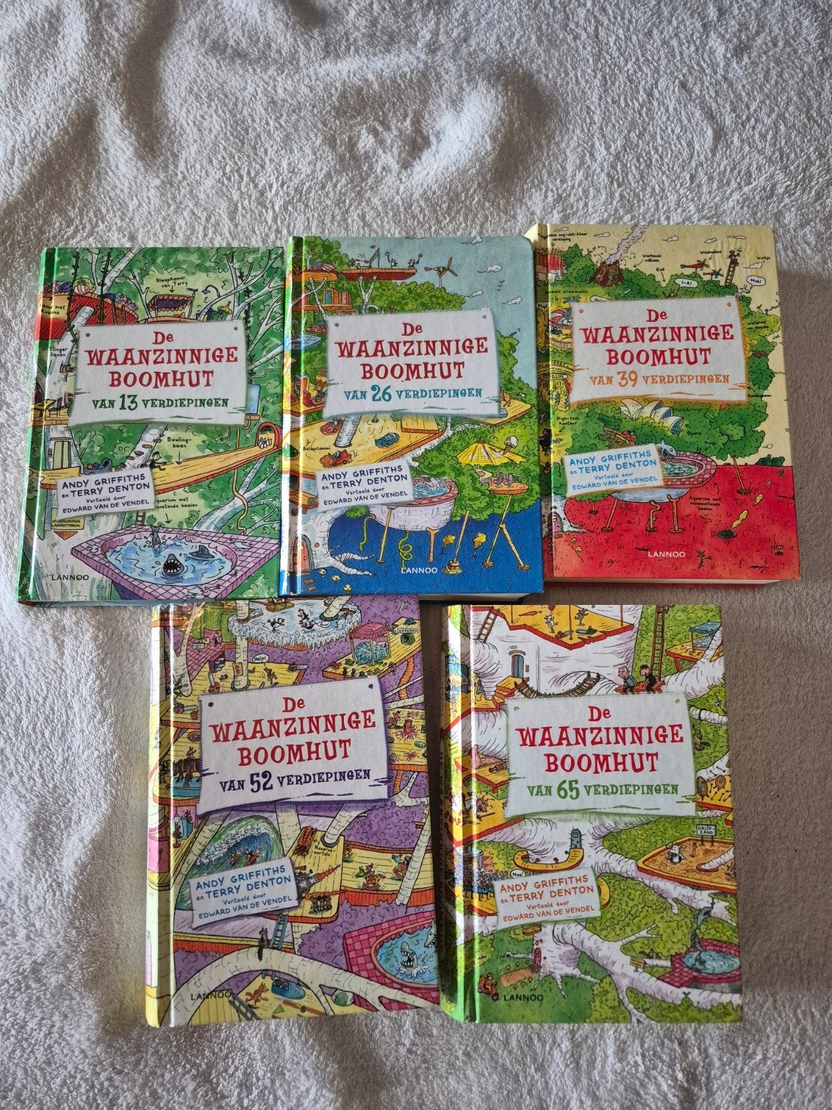 5 boeken uit de reeks De Waanzinnige Boomhut, Ophalen of Verzenden, Zo goed als nieuw