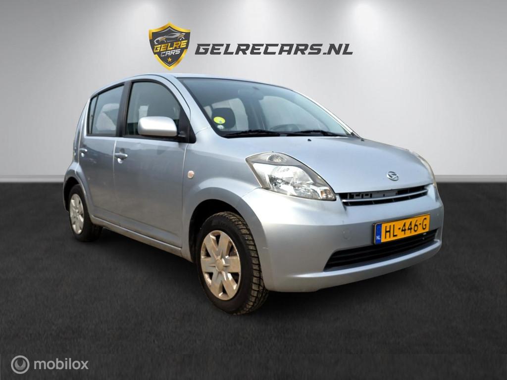 Daihatsu Sirion 2 1.3-16V Comfort Airco nieuwe APK !, Auto's, Voorwielaandrijving, Metallic lak, Stof, Gebruikt