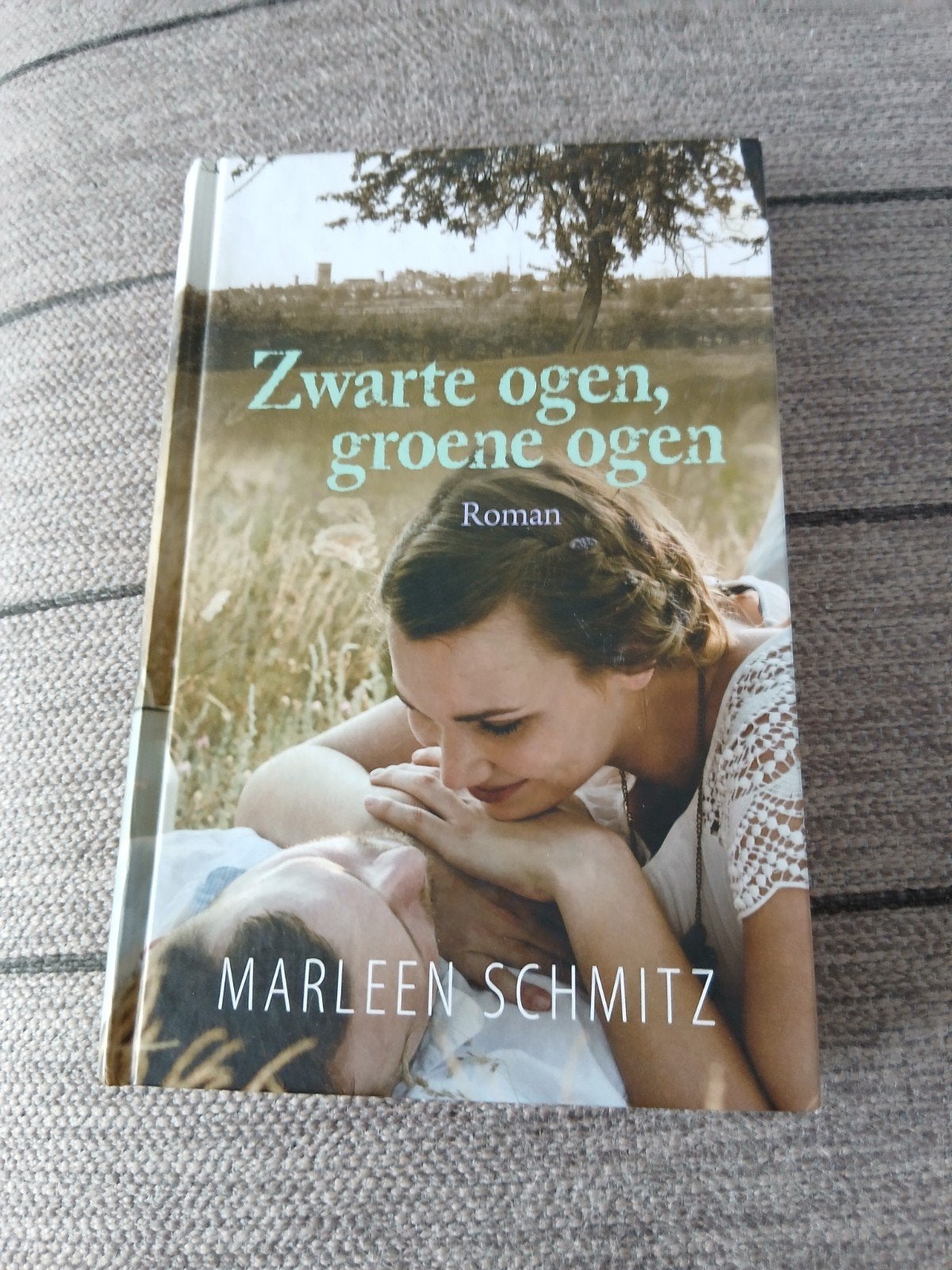 Zwarte ogen, groene ogen - Marleen Schmitz, Boeken, Ophalen of Verzenden, Gelezen, Marleen Schmitz, Nederland