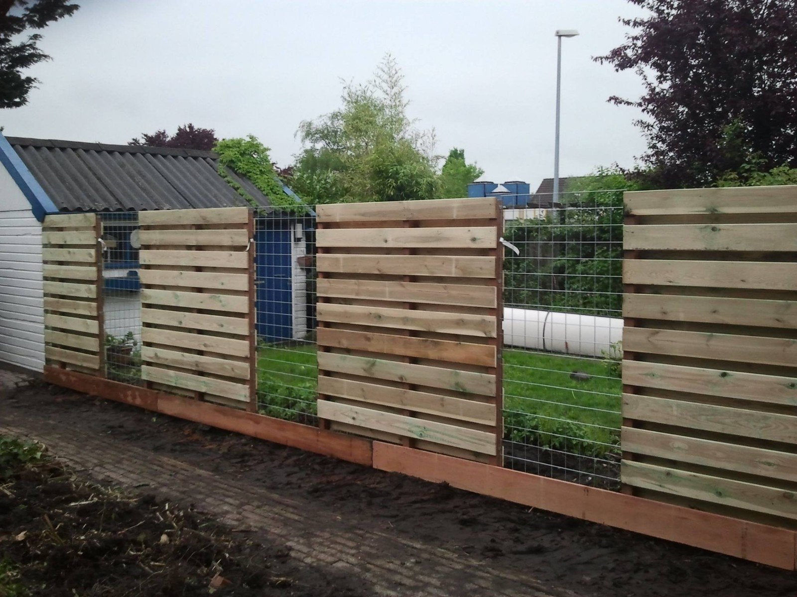Gezocht: Schuttingplanken (geen rommel!), Ophalen, Minder dan 3 meter, Hout, 1 tot 2 meter
