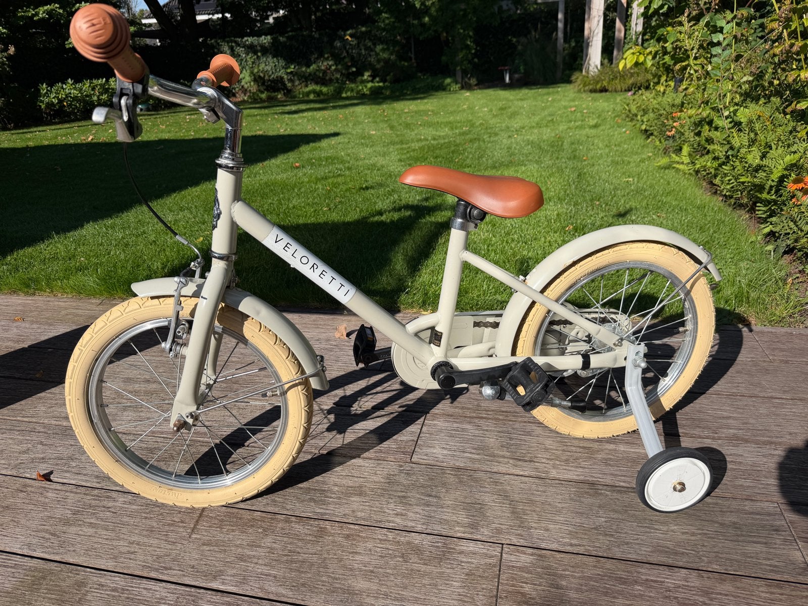 Veloretti Kinderfiets Pebble Grey 16 inch met zijwieltjes, Ophalen, Zo goed als nieuw, 16 tot 20 inch, Zijwieltjes