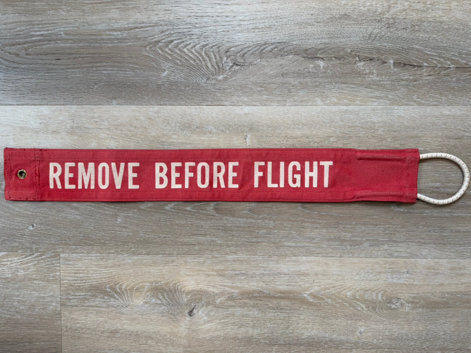 Remove Before Flight streamer F104 starfighter, Verzamelen, Luchtvaart en Vliegtuigspotten, Ophalen of Verzenden, Zo goed als nieuw