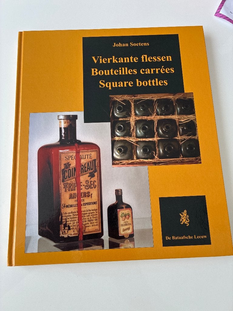 Vierkante flessen HC Johan Soetens, Ophalen
