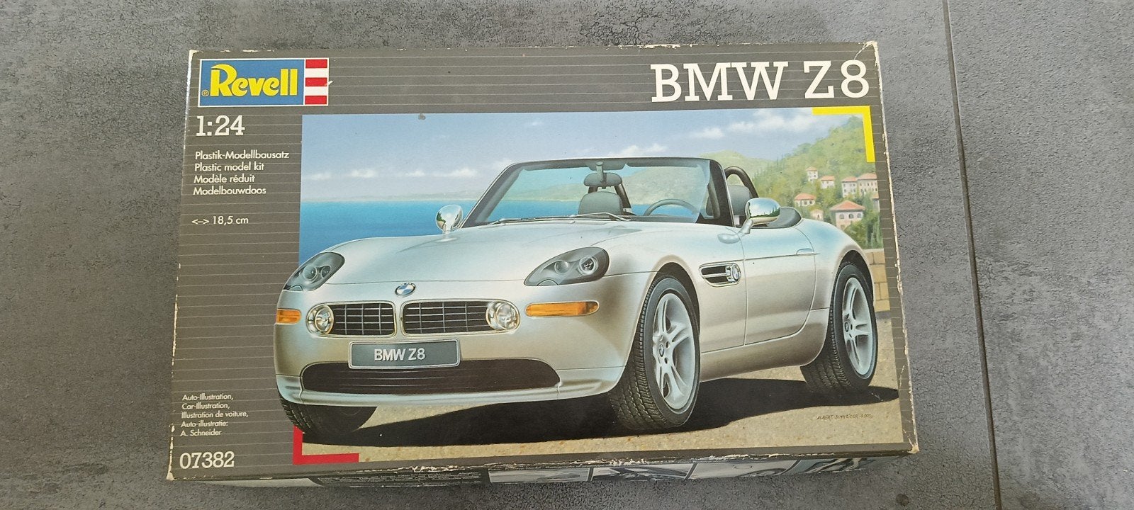 Revell BMW Z8 Modelbouwkit 1:24 - Nieuw in doos, Auto, Nieuw, Ophalen of Verzenden, 1:32 tot 1:50