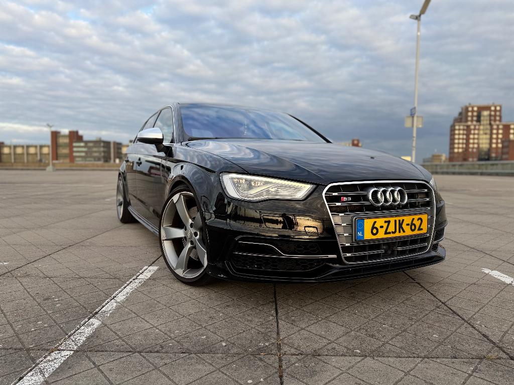 Audi S3 2.0 Tfsi Sportback Quattro, Auto's, Audi, Automaat, S3, Zwart, 4 cilinders