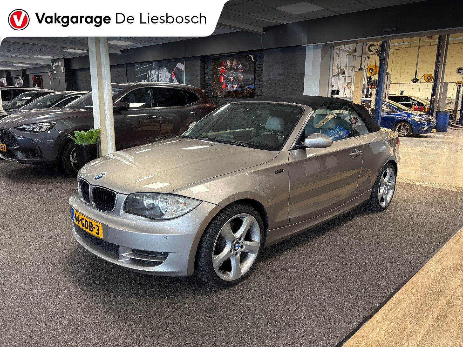 BMW 1-serie Cabrio 120i High Executive / Navi /boeken /clima, Auto's, 1-Serie, Elektrische ramen, 4 cilinders, Cabriolet