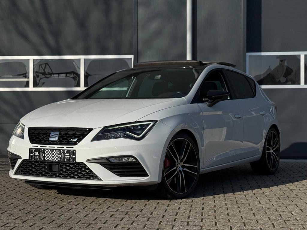 SEAT Leon 2.0 TSI CUPRA 300 PANO gratis 1jaar garantie!, Auto's, Seat, 15 km/l, Euro 6, 4 cilinders, 1984 cc