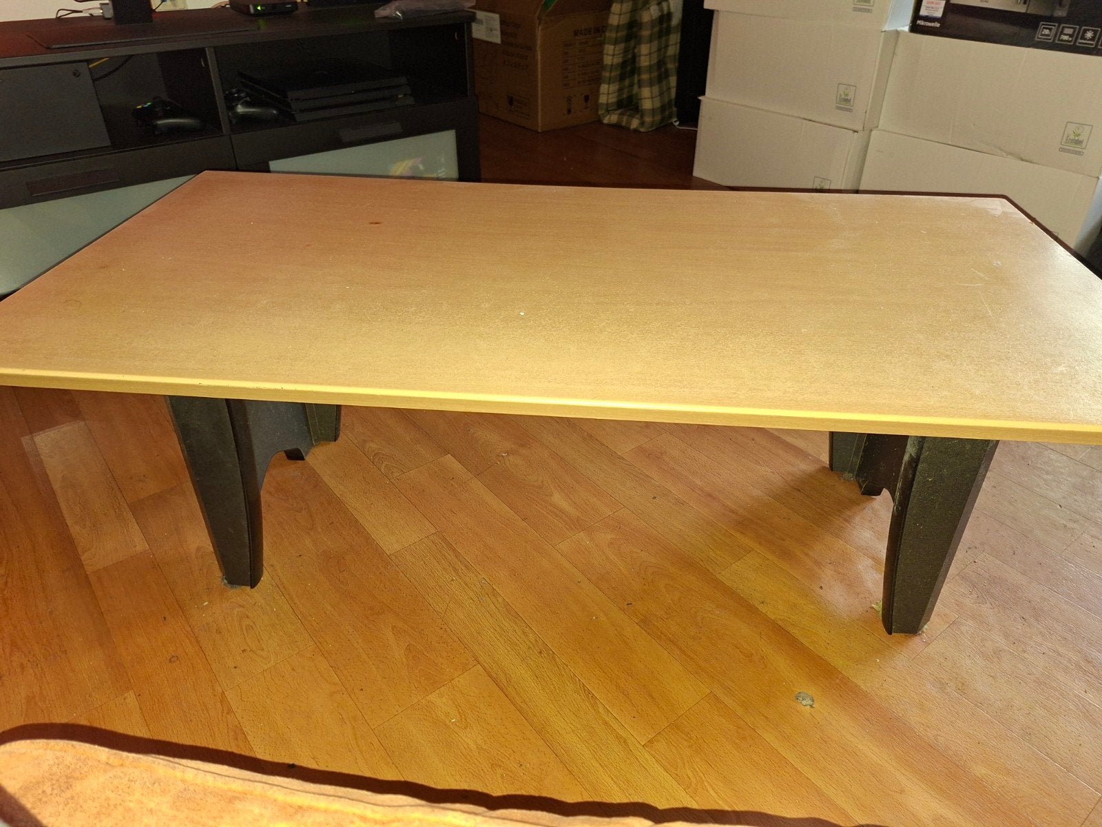 Salontafel in goede staat, Huis en Inrichting, Tafels | Salontafels, Gebruikt, 100 tot 150 cm, Overige houtsoorten, 50 tot 100 cm