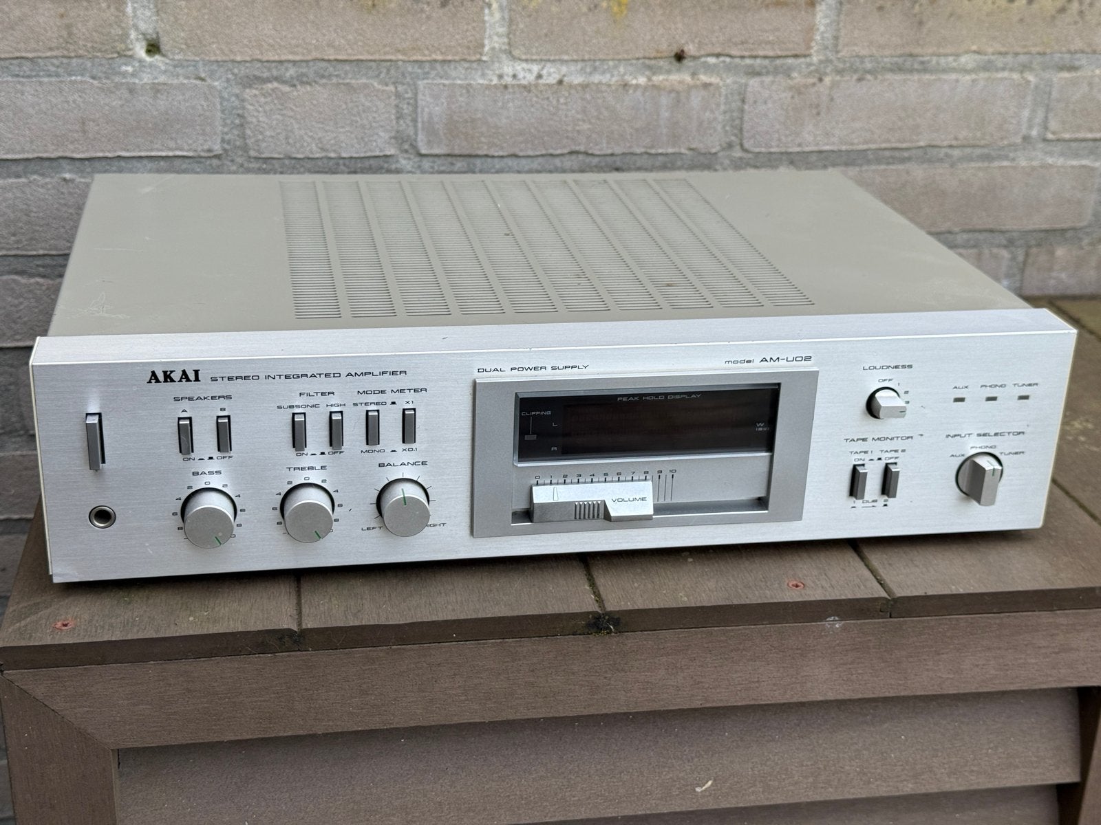 Akai versterker AMU02, af te halen in Weesp, Ophalen, Gebruikt, Minder dan 60 watt, Overige merken