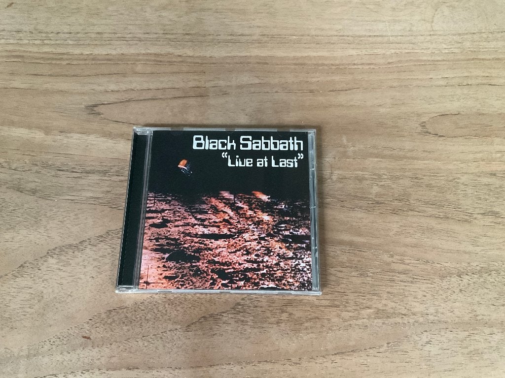 Black Sabbath - Live at last., Inclusief boekje, Hard Rock, Ophalen of Verzenden, Zo goed als nieuw