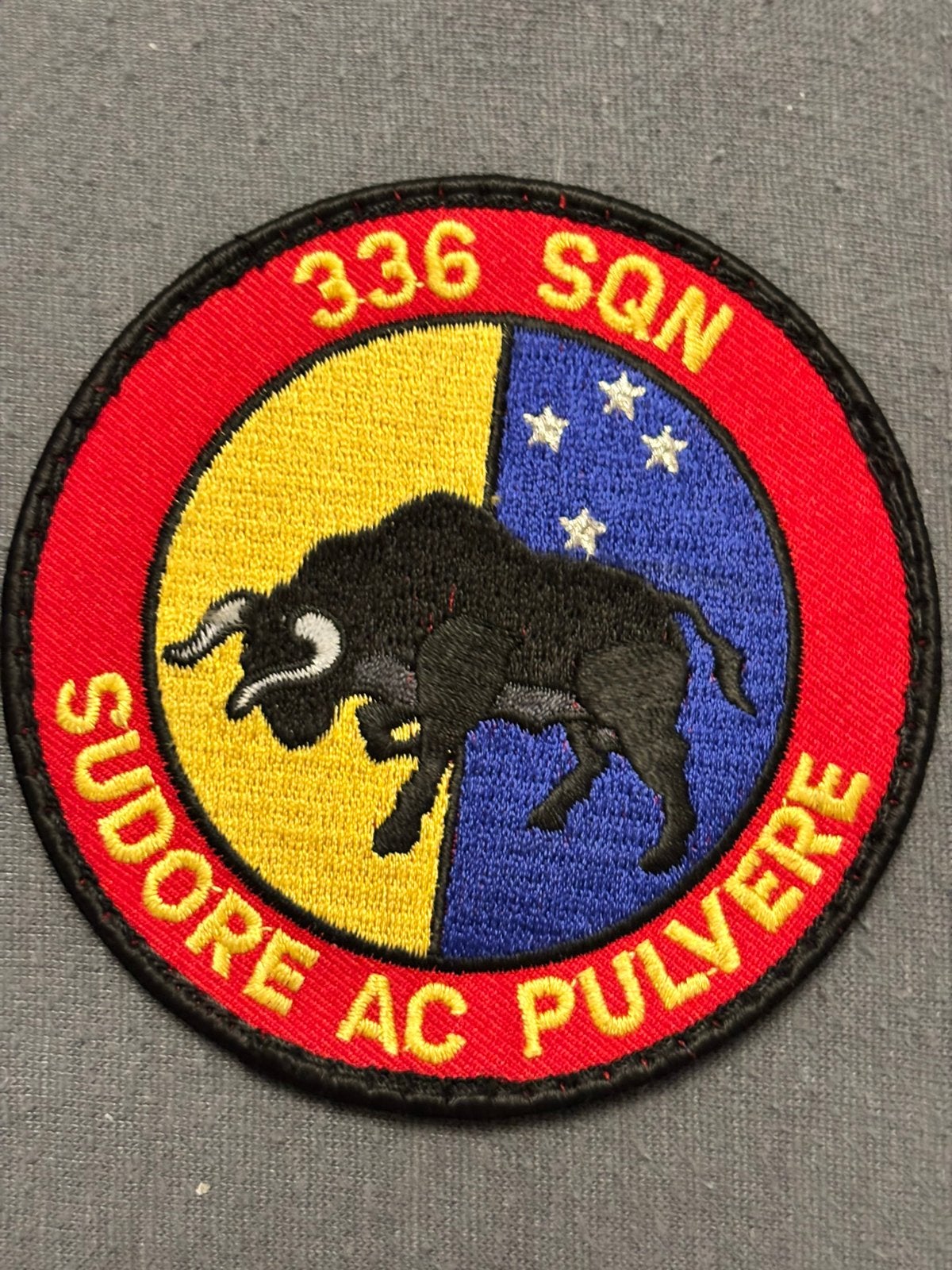 Embleem 336 SQN CARIB versie RNLAF, Verzenden, Luchtmacht, Nederland, Embleem of Badge