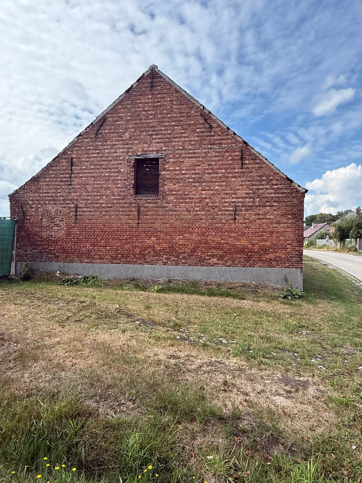 Oude schuur: gratis stenen en pannen bij afbraak, Ophalen, Gebruikt, Steen of Klei, 15 m² of meer