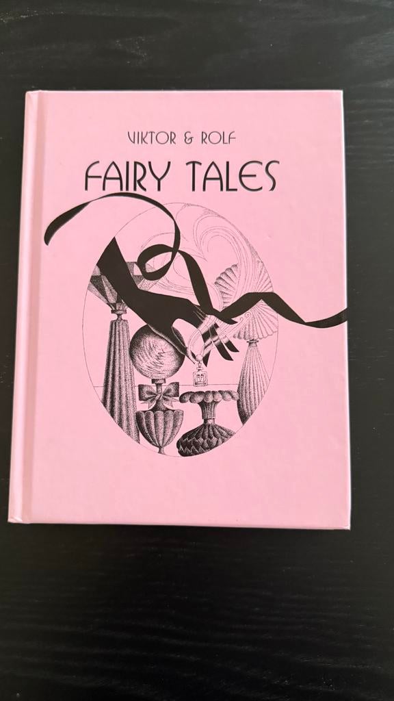 Viktor & Rolf Fairy Tales Boek - Sprookjes van mode, Ophalen of Verzenden, Nieuw