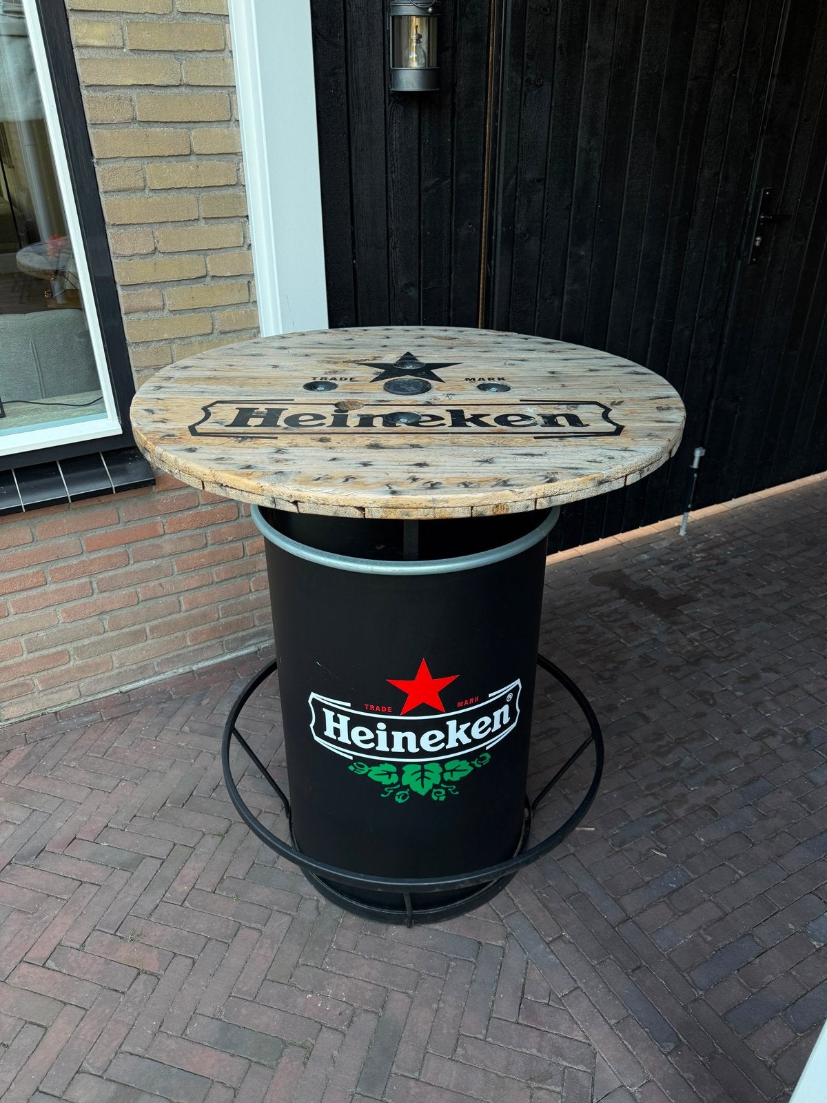 Heineken statafel, Ophalen, Gebruikt